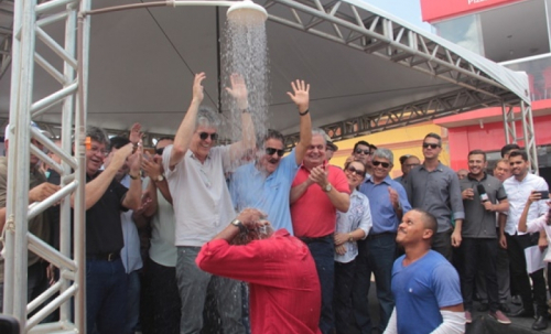 Governador Inaugura Adutora que abastece o município de Pilões