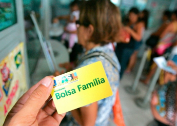CGU cobra devolução do Bolsa Família pago a 3,2 mil famílias